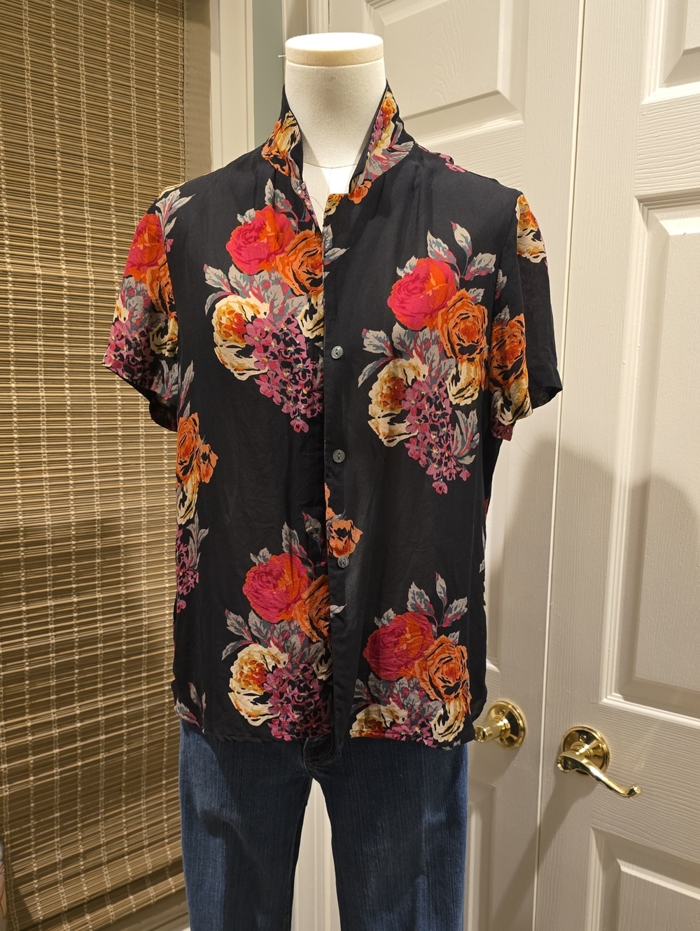 Jones New York Black Floral Short-Sleeve Button-Front Blouse
